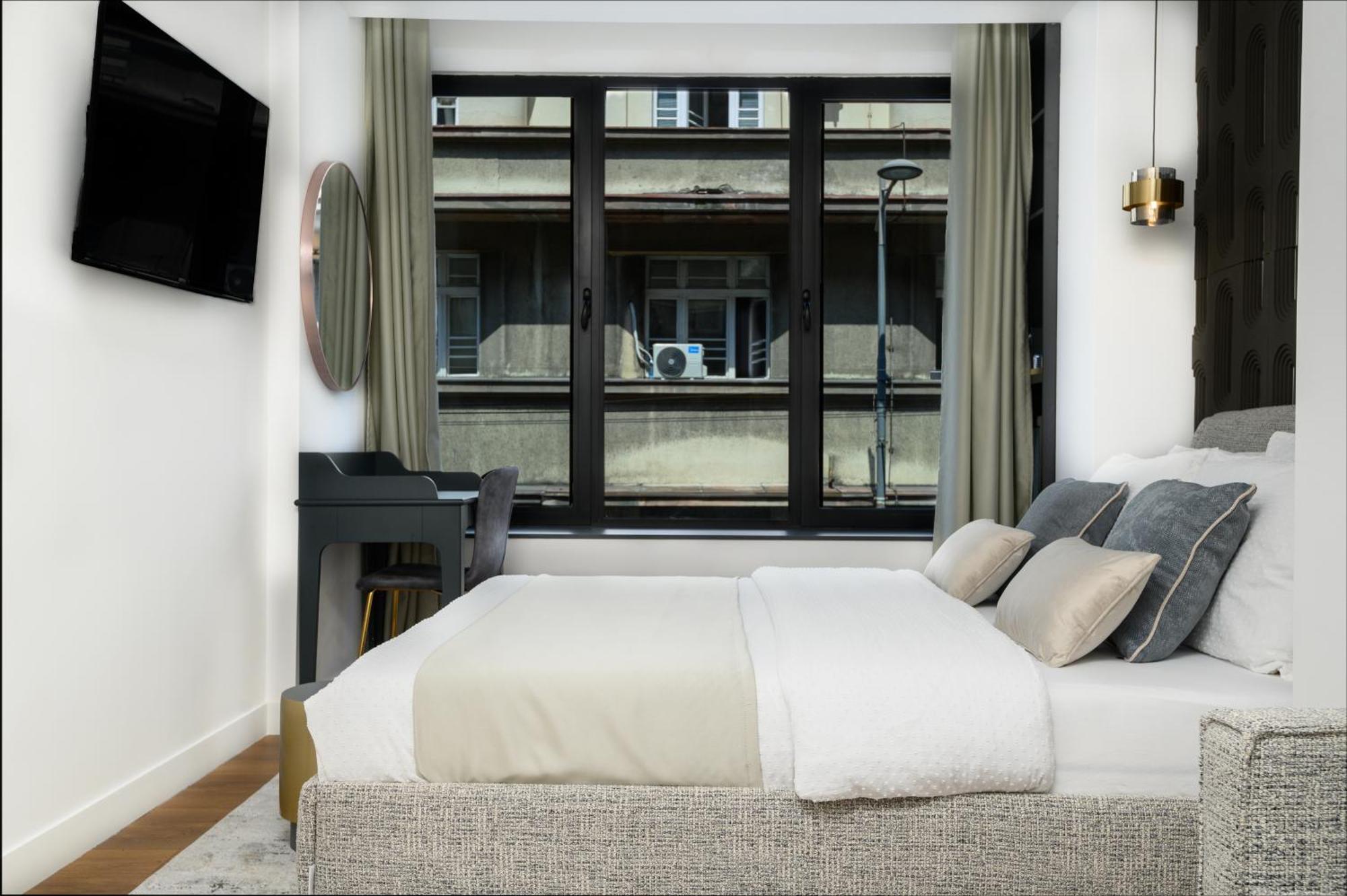 Urban Downtown Luxury Rooms And Suites 贝尔格莱德 外观 照片