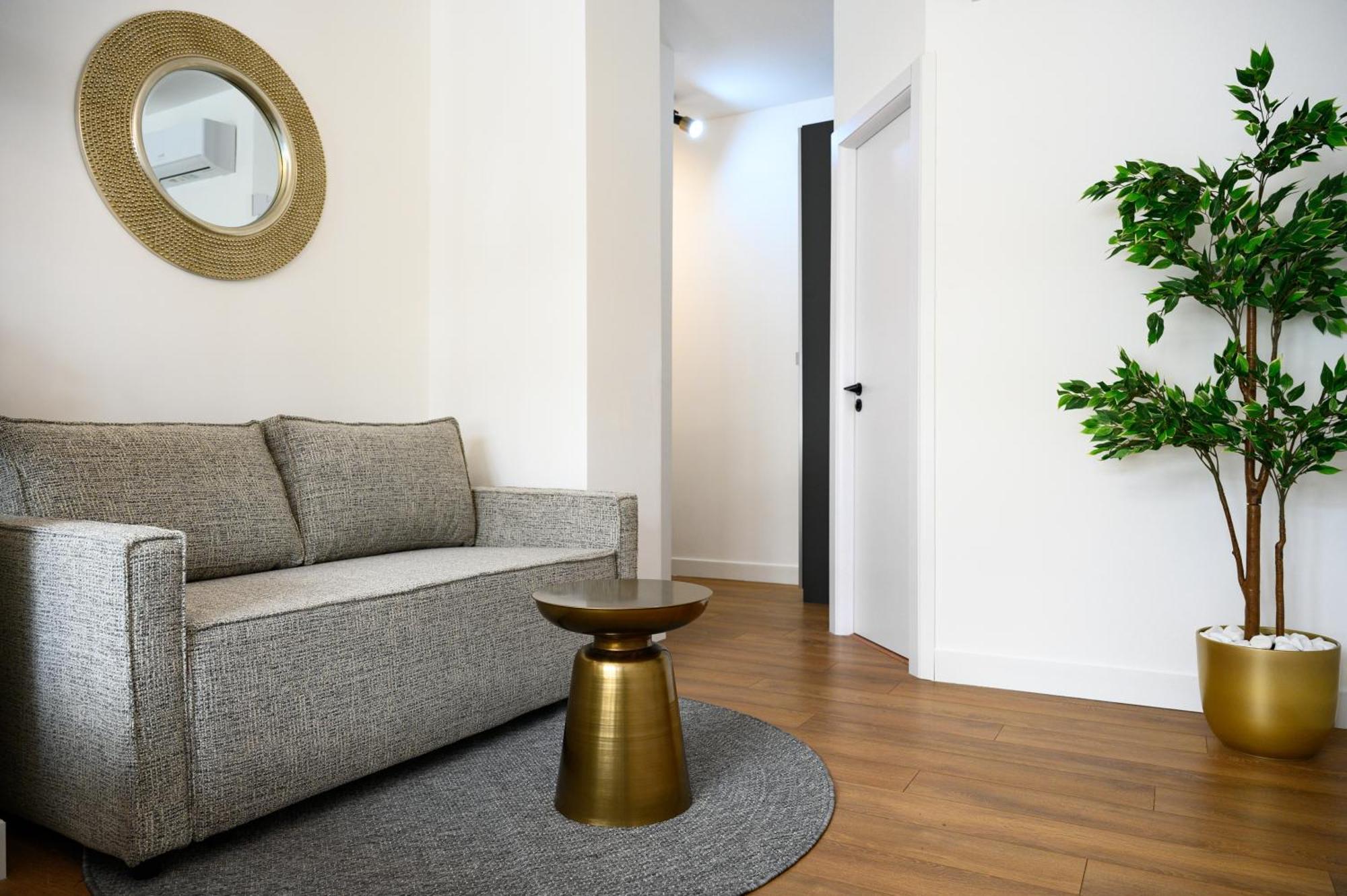 Urban Downtown Luxury Rooms And Suites 贝尔格莱德 外观 照片